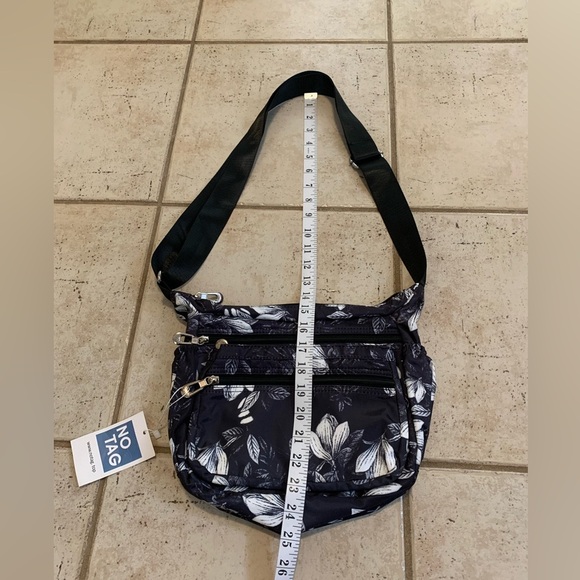 NIB NO TAG Black & White Floral Nylon Crossbody Shoulder Bag Multi-Zip Pockets - Picture 11 of 12